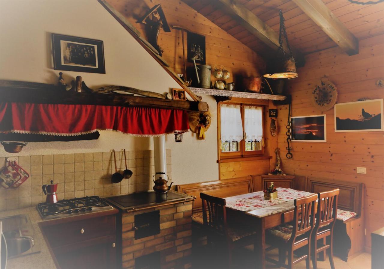 Baita Tana Da L'Ors Forgaria nel Friuli Exterior foto
