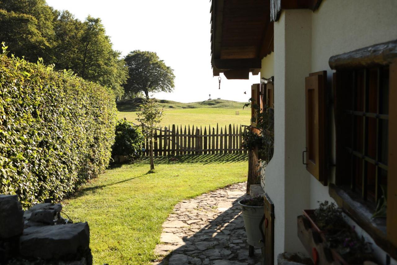Baita Tana Da L'Ors Forgaria nel Friuli Exterior foto
